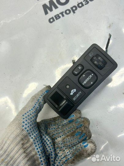Блок управления зеркалами Toyota Corolla E12 3zzfe