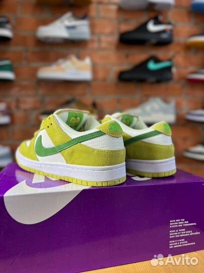 Nike sb dunk low green apple