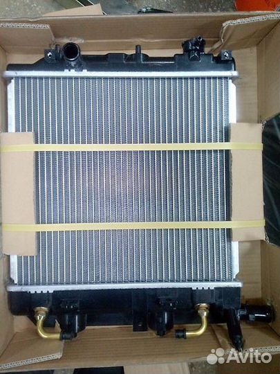 Радиатор охлаждения Форд Фестива 00-02