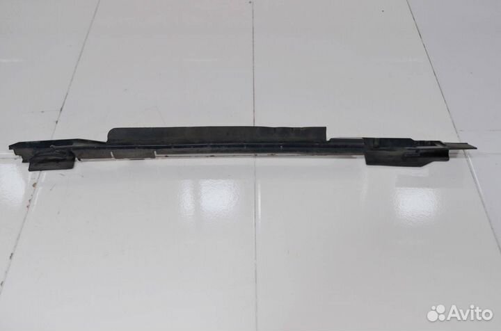 Уплотнитель радиатора левый Volkswagen Tiguan 2