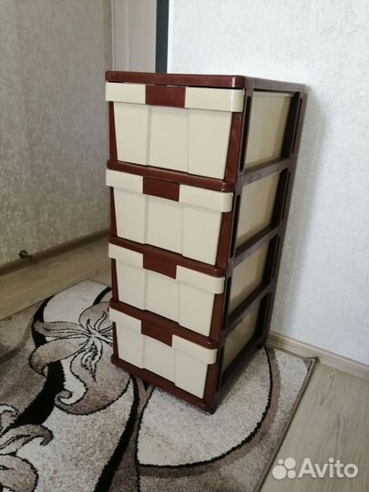Комод пластиковый с ящиками