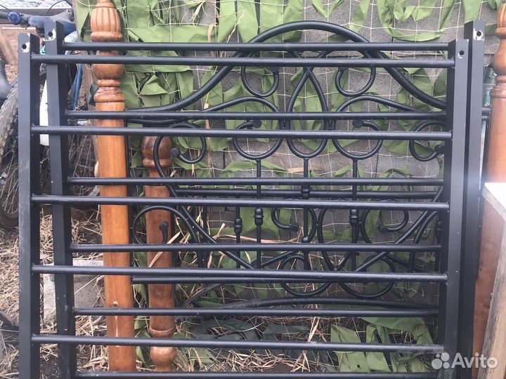 Кованная кровать односпальная