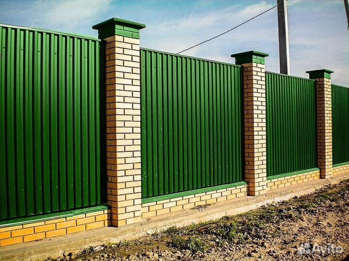 Заборы из профнастила