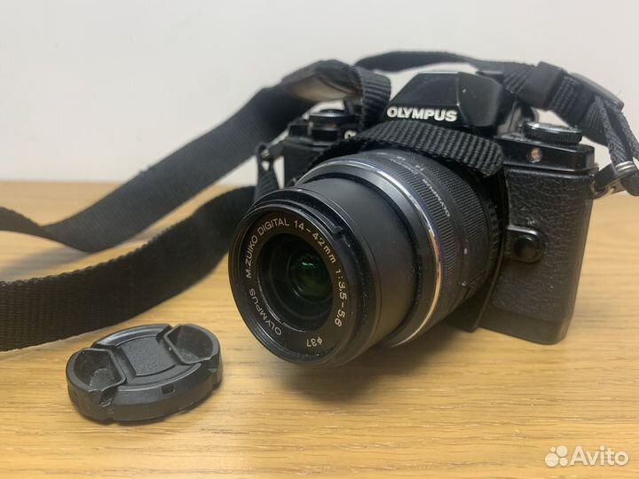 Фотоаппарат Olympus OM-D e-m10