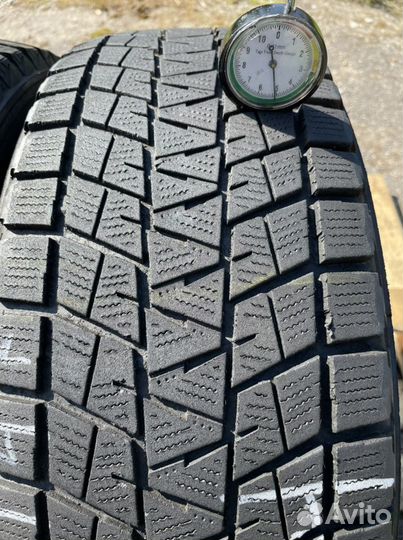 Bridgestone Blizzak DM-V1 215/65 R16