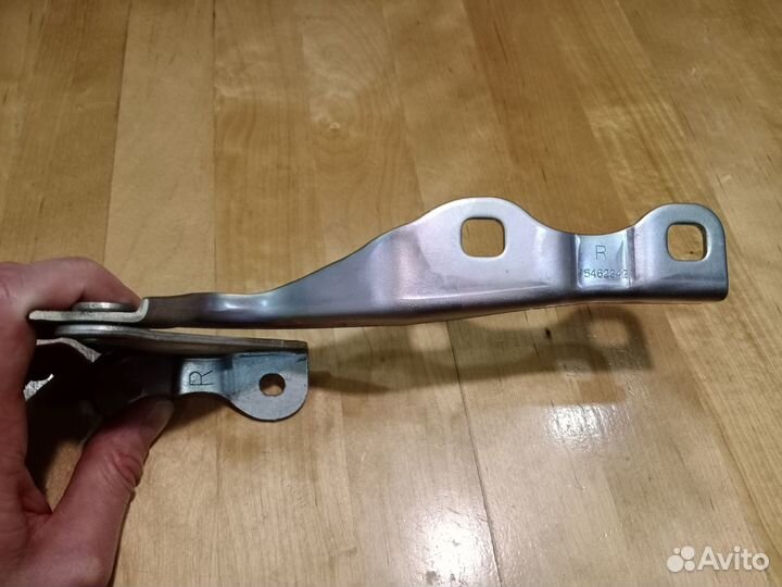 Петля капота правая Chevrolet Aveo T300