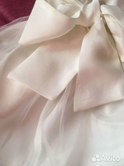 Платье нарядное на 3 года белое и розовое