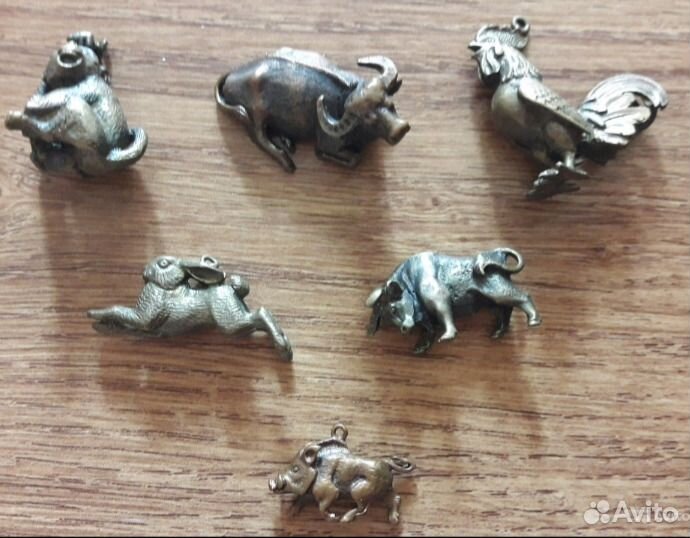 Солдатики из Kinder и брелоки СССР бронза