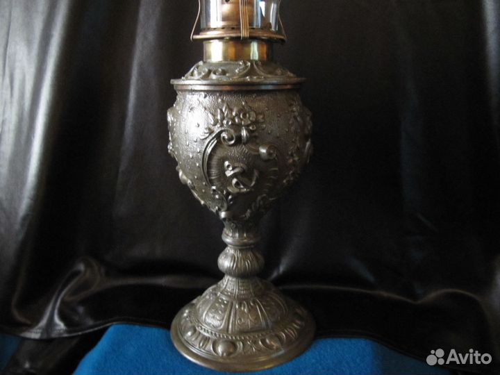 Старинная керосиновая лампа Hugo Schneider. Бронь