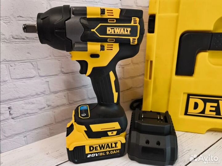 Гайковерт dewalt 1680 N.m