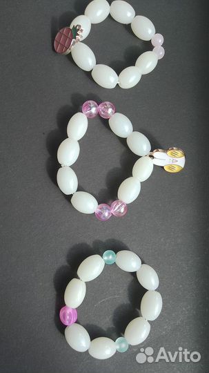 Браслеты рукодельной работы