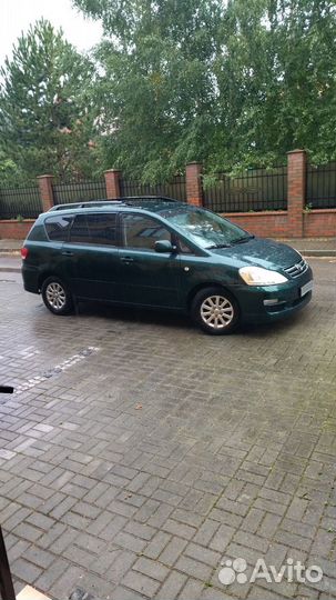 Toyota Avensis Verso 2.0 МТ, 2003, 333 417 км