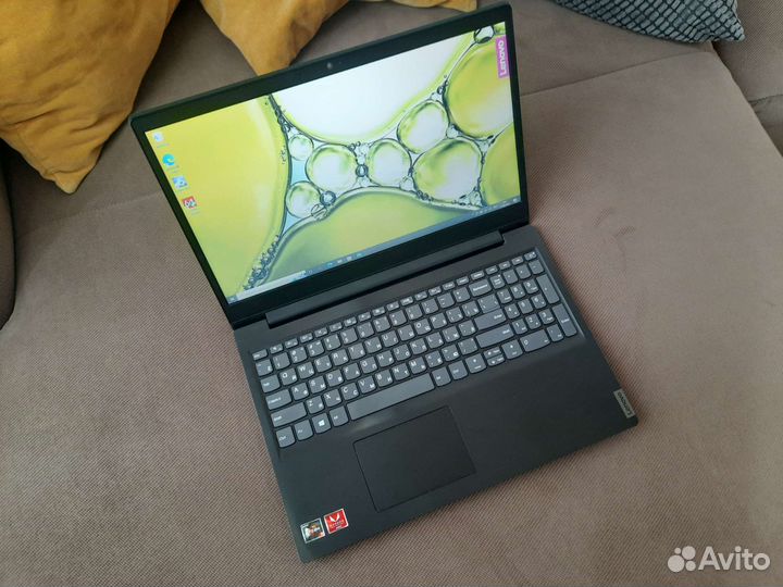 Тонкий безрамочный Lenovo Ryzen3 DDR4 SSD FHD