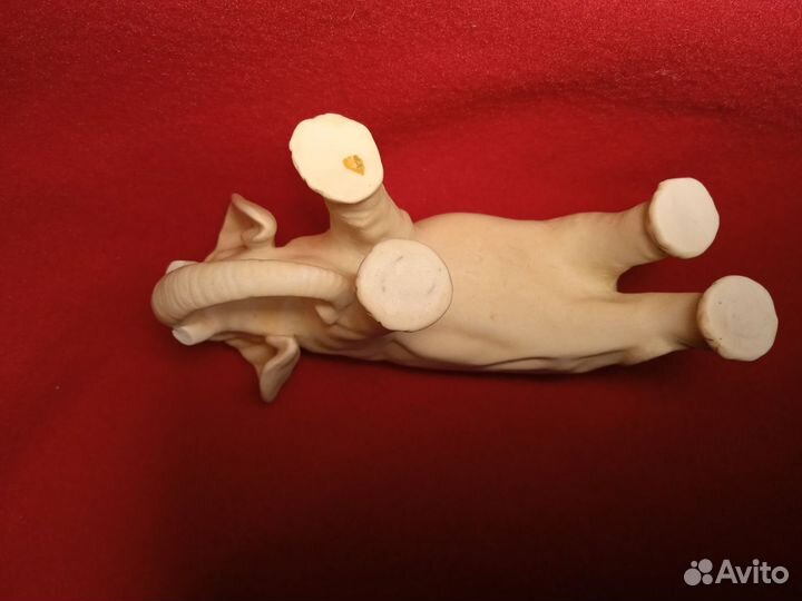 Статуэтка Слон бисквит Германия 19 век