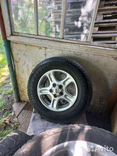 Диски с шинами на Land Rover R15