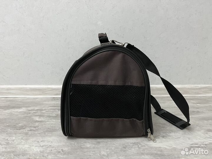 Переноска для кошек и собак