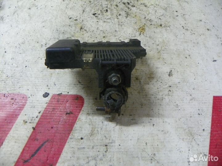 Клемма аккумулятора плюс Nissan X-Trail