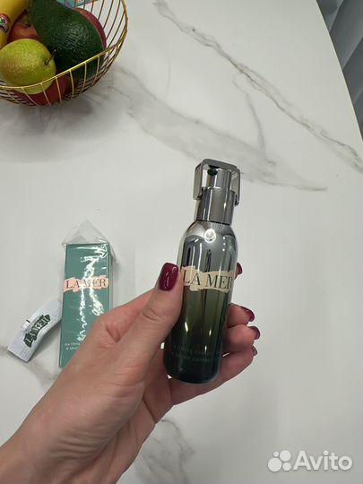 LA MER the lifting contour serum