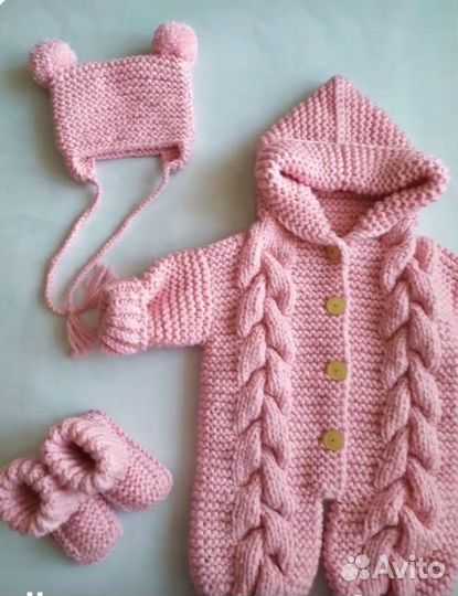 Вязанный комплект для девочки