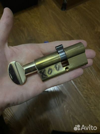 Дверной замок (цилиндровый механизм) новый