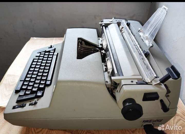 Пишущая машинка Ятрань