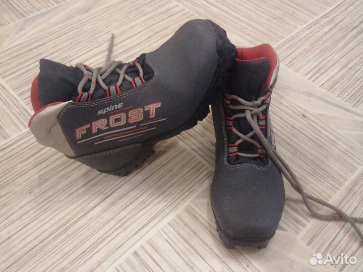 Лыжные ботинки