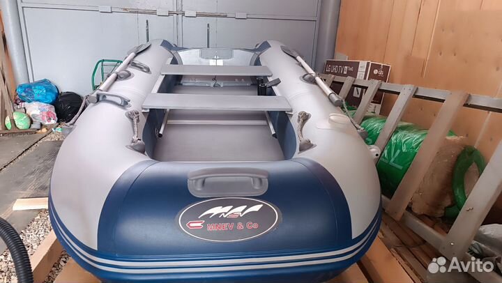 Лодка Cayman 330