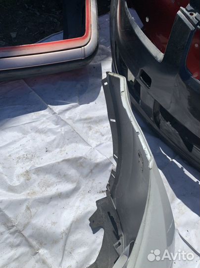 Бампер передний Toyota RAV4 40