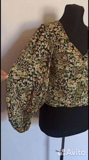 Блузка hm в цветочек xs с пышными рукавами