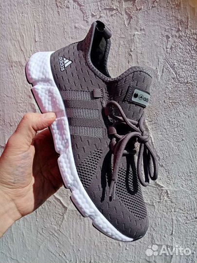 Кроссовки Adidas лето