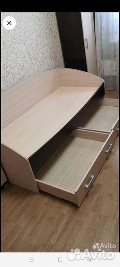 Кровать односпальная