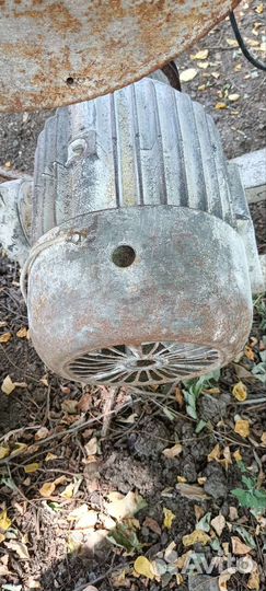 Мельница для зерна бу