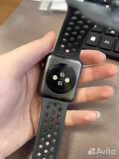 Часы apple watch 3 42mm nike