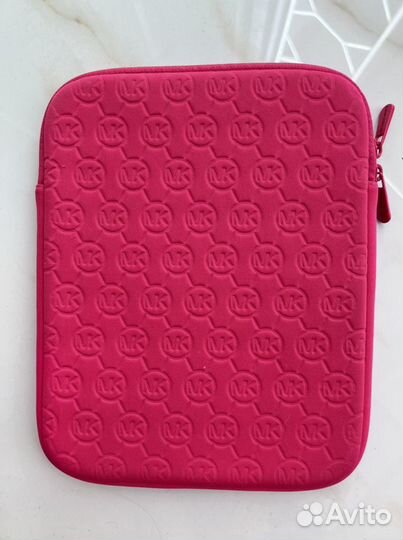 Чехол на iPad