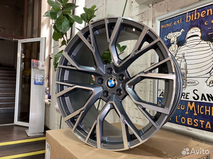 Диски на BMW X5 X6 G05 G06 R20 809 стиль