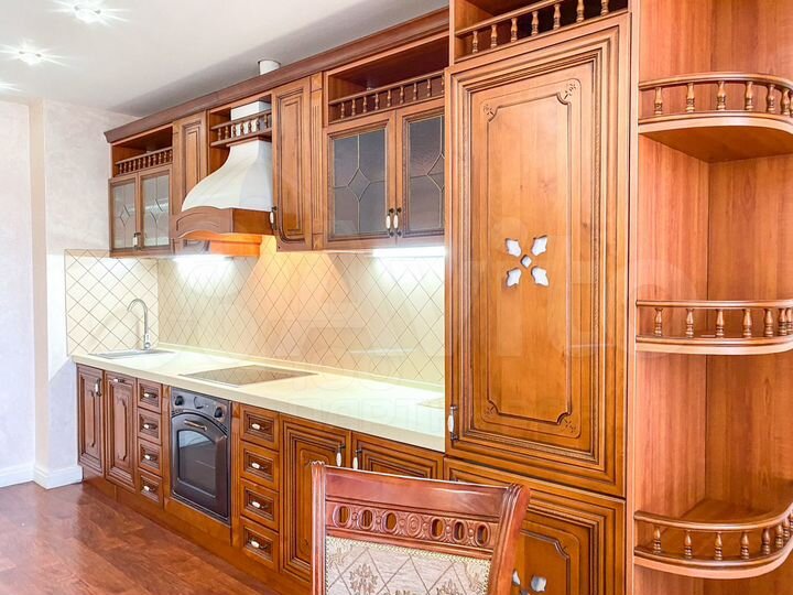 3-к. квартира, 90 м², 2/14 эт.