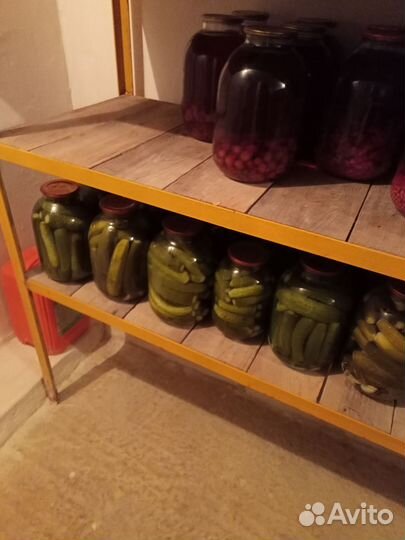 Маринованные огурцы и помидоры