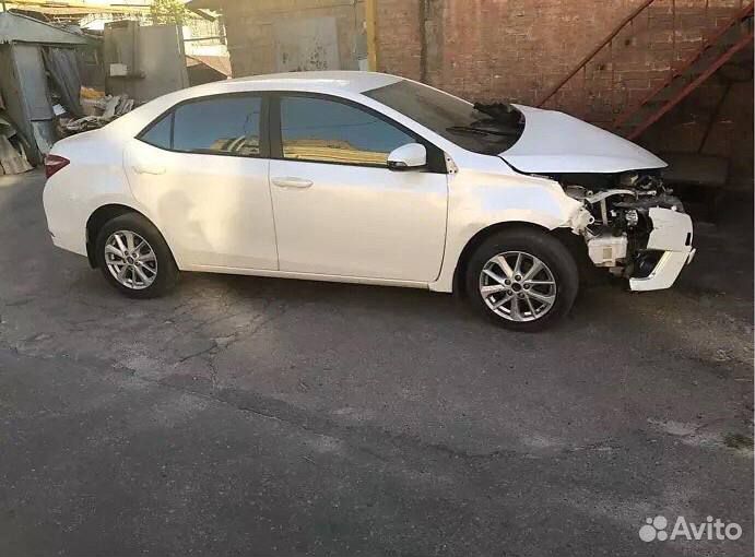 Toyota Corolla 1.6 CVT, 2013, битый, 186 000 км