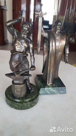 Бронзовые статуэтки