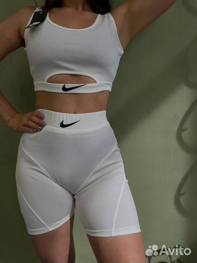 Спортивный костюм женский nike