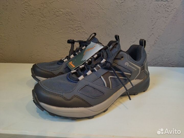 Кроссовки outventure новые