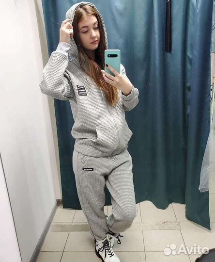 Спортивный костюм