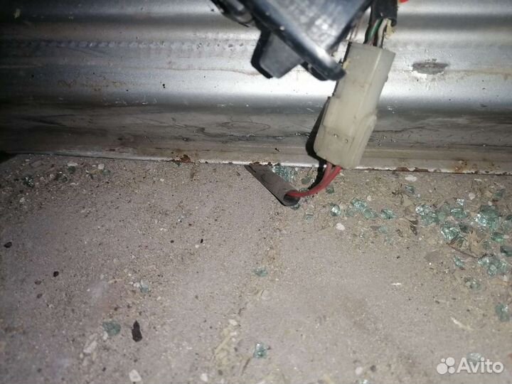 Дверь передняя левая Volvo 740