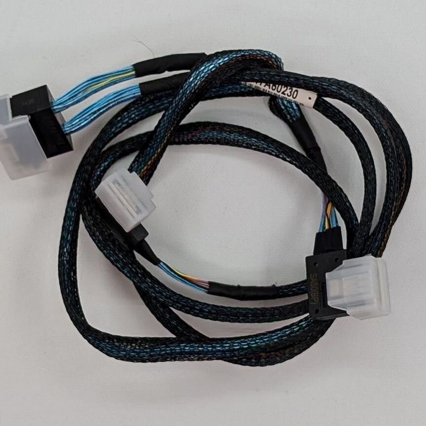 [02YE527] Кабель Lenovo, 610mm, Sas/Sata