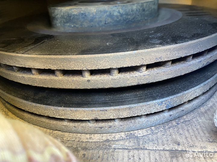 Тормозные диски и колодки