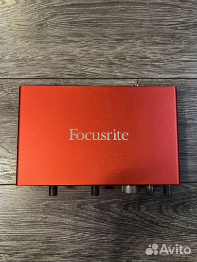 Звуковая карта Focusrite scarlett 8i6