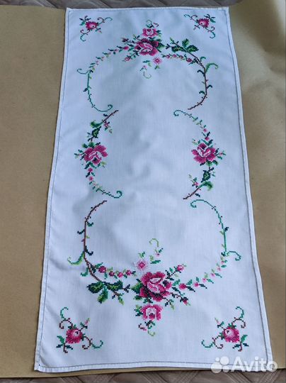 Дорожка(салфетка) с вышивкой,83*38, хлопок