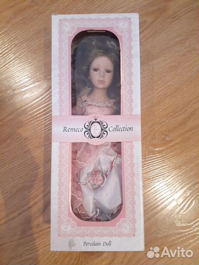 Кукла фарфоровая 40 см