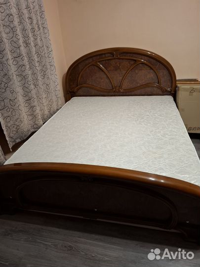 Кровать с матрасом бу