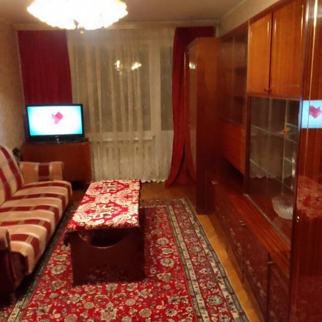3-к. квартира, 60 м², 2/5 эт.